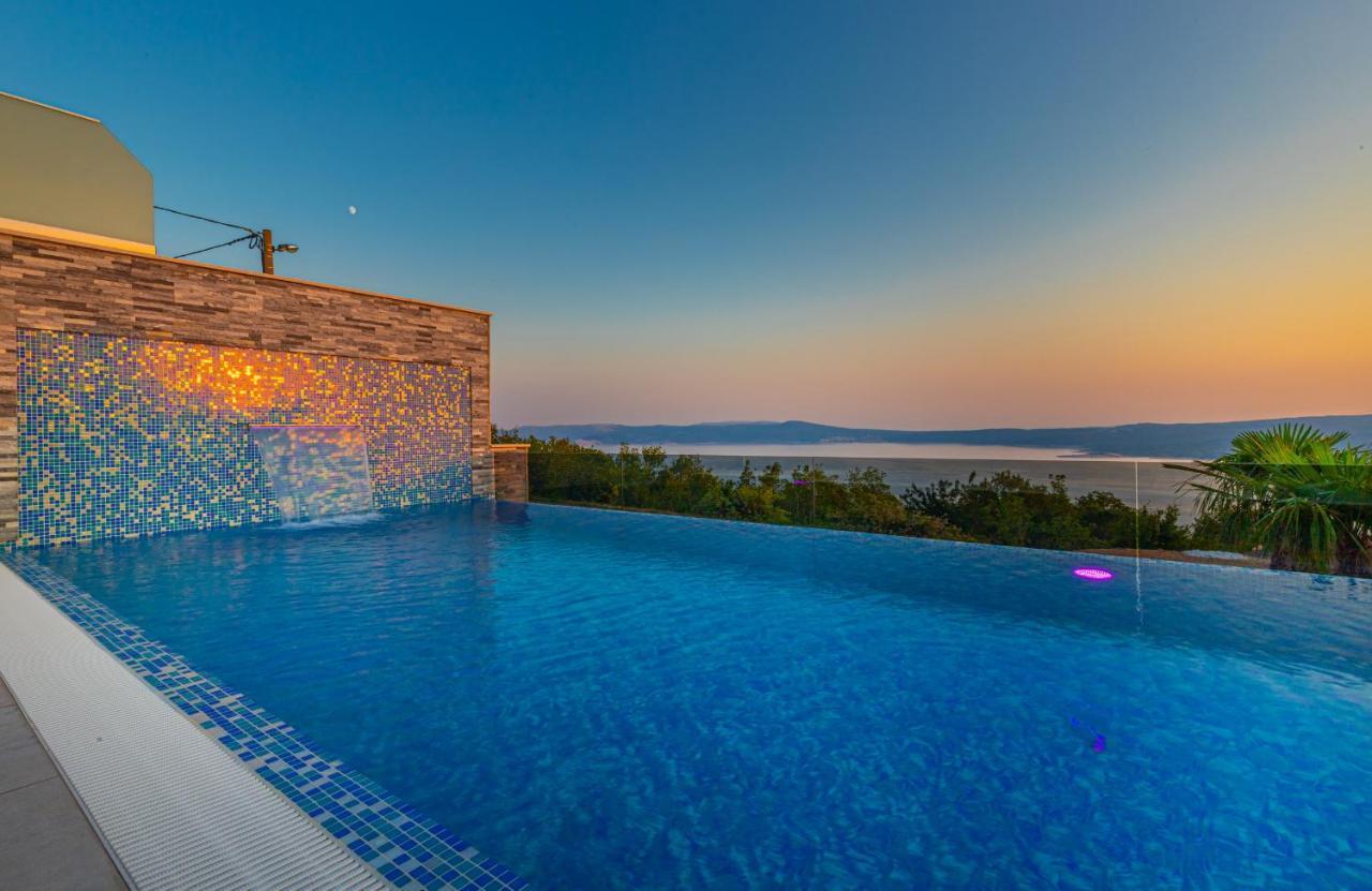 Luxury Villa Lorena With Heated Pool, Jacuzzi,Sauna And Seaview Crikvenica Zewnętrze zdjęcie