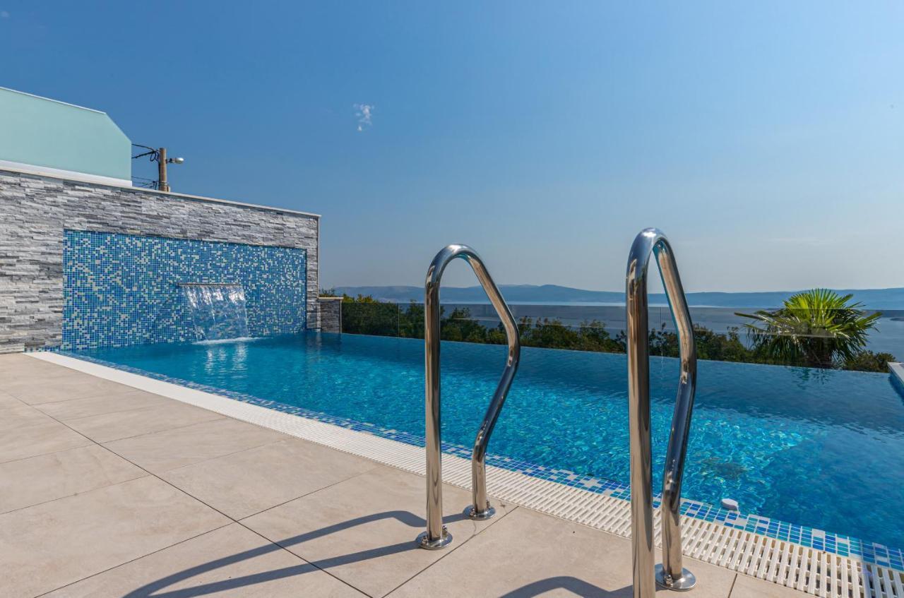 Luxury Villa Lorena With Heated Pool, Jacuzzi,Sauna And Seaview Crikvenica Zewnętrze zdjęcie