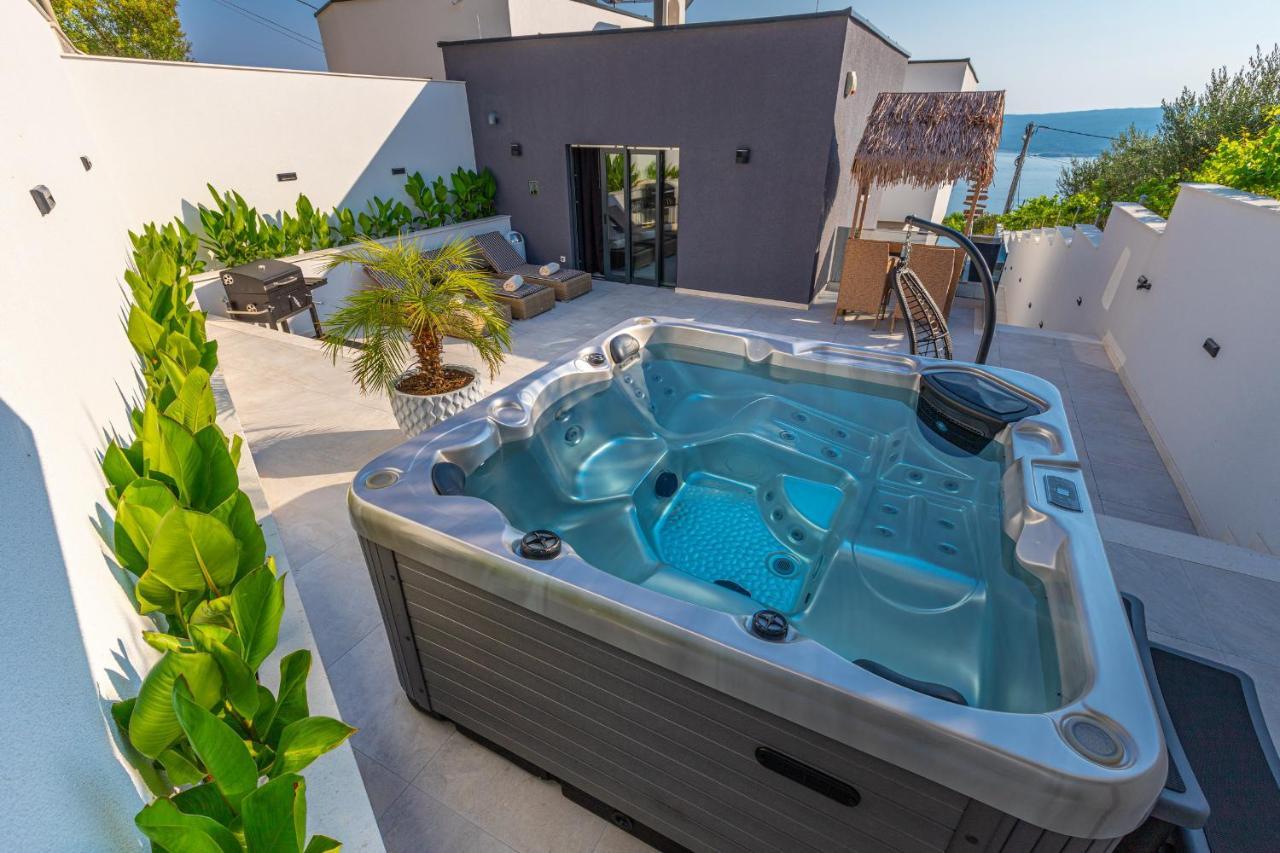Luxury Villa Lorena With Heated Pool, Jacuzzi,Sauna And Seaview Crikvenica Zewnętrze zdjęcie